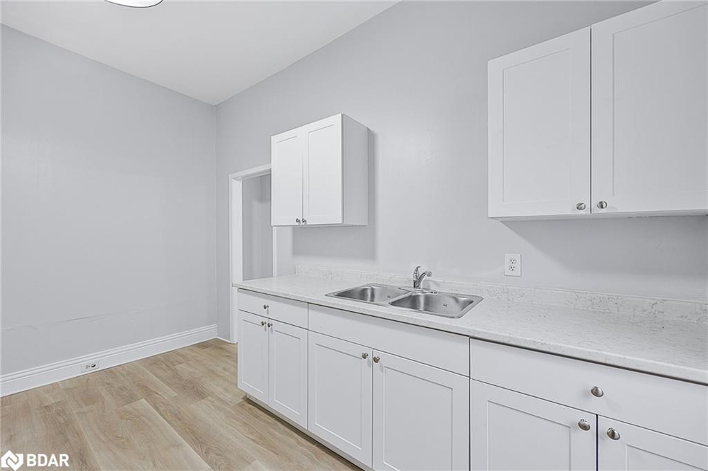 66 Matchedash Street S Property Photo 30