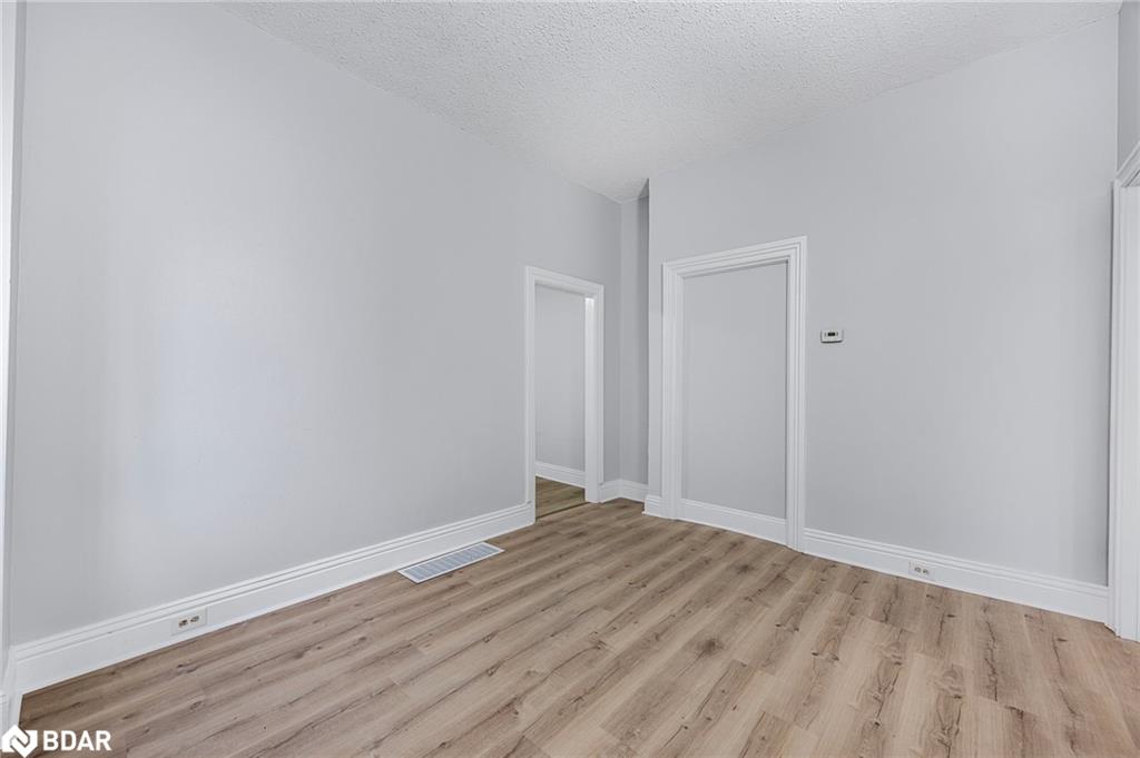 66 Matchedash Street S Property Photo 32