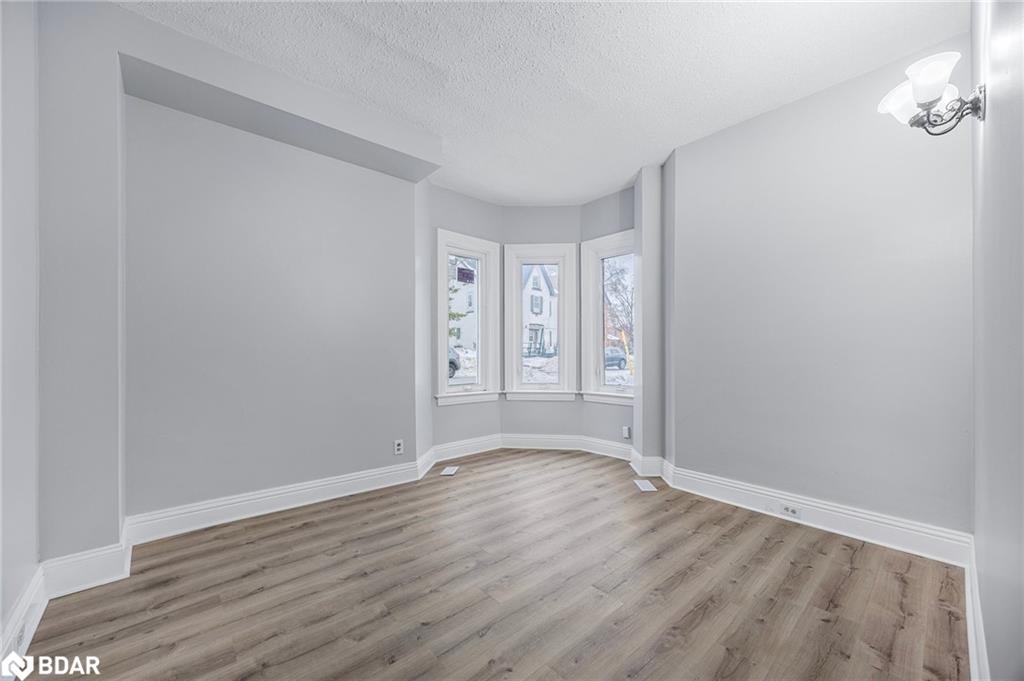 66 Matchedash Street S Property Photo 33