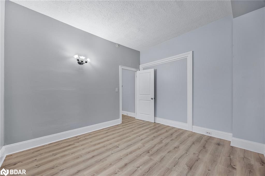 66 Matchedash Street S Property Photo 34