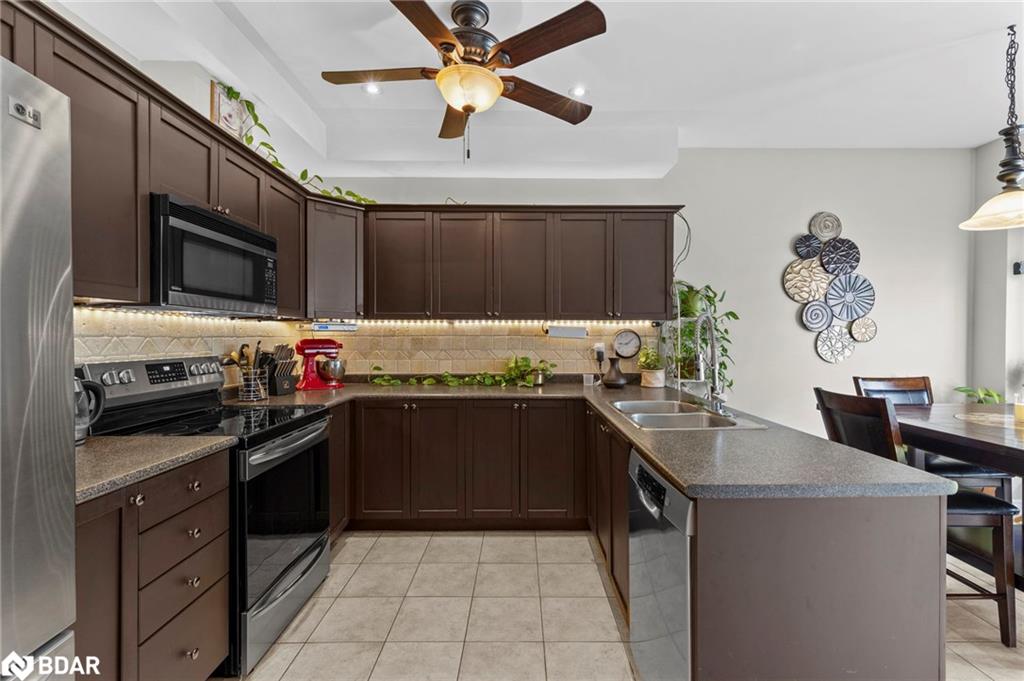 17 Cranberry Lane Property Photo 3