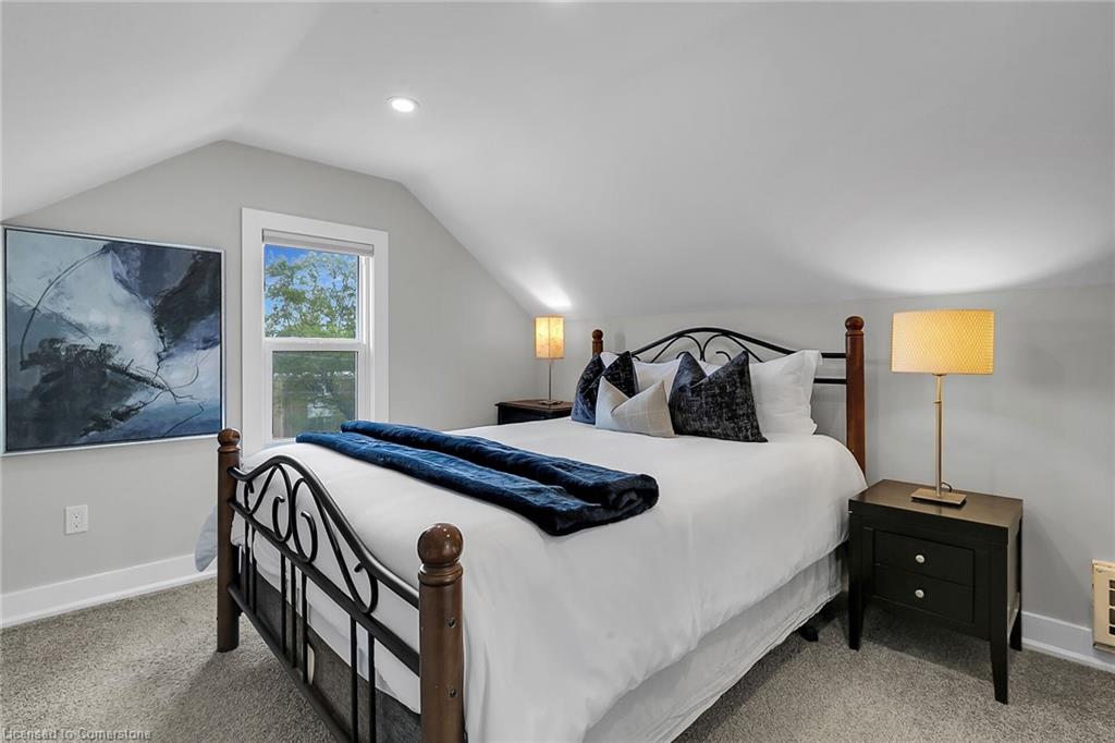 11 Spadina Road E Property Photo 23