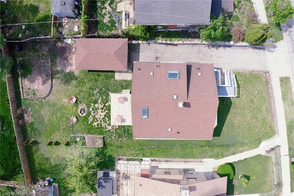11 Spadina Road E Property Photo 34