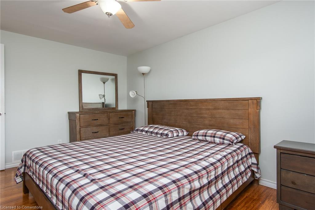 451 Pinetree Crescent Property Photo 34