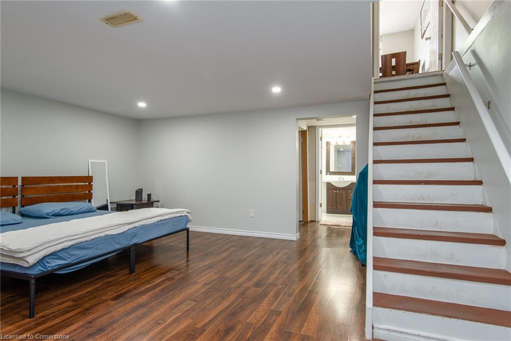 451 Pinetree Crescent Property Photo 42