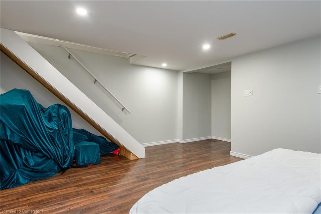 451 Pinetree Crescent Property Photo 45