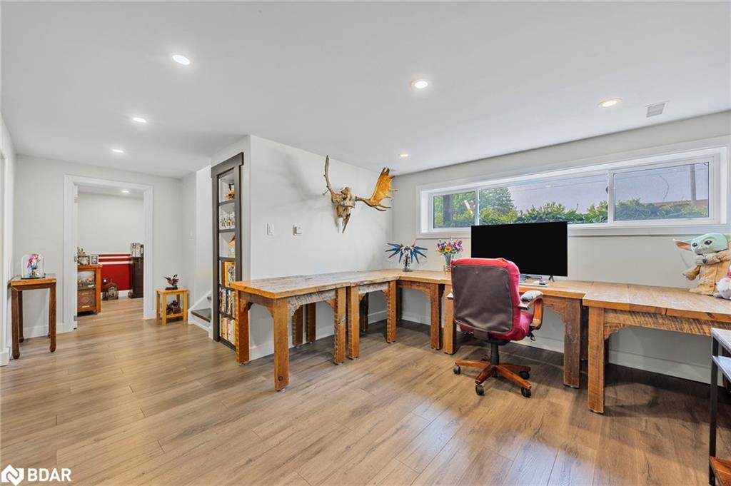171 Steel Street Property Photo 32