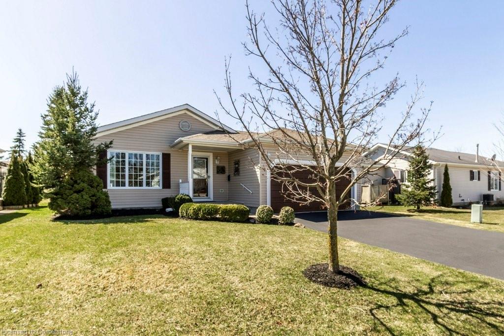 251 Glenariff Drive Property Photo 4