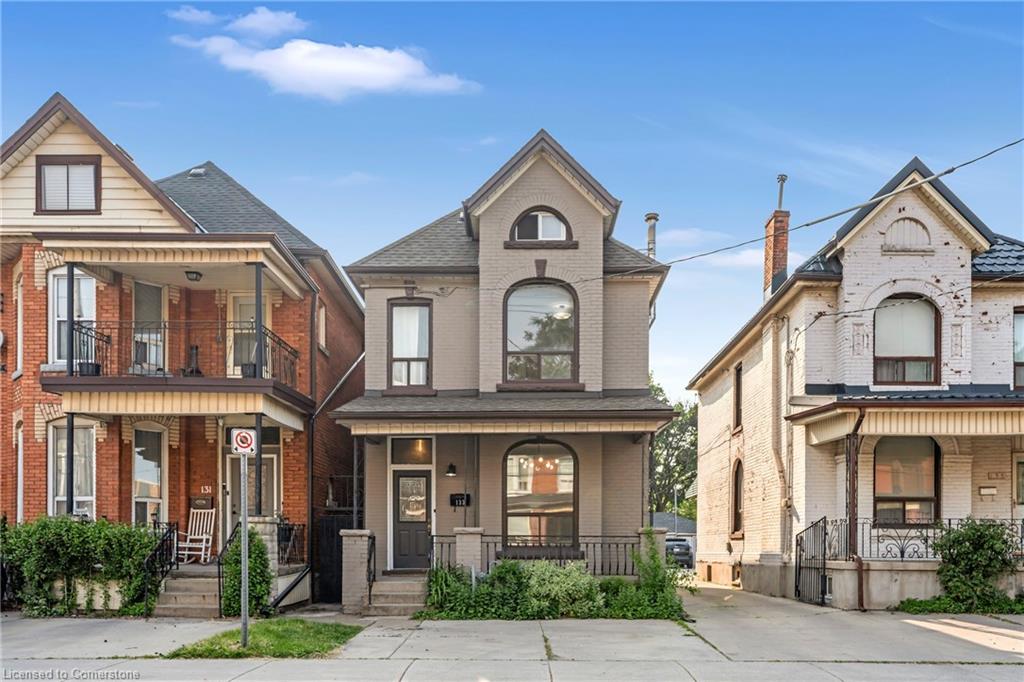 133 Wentworth Street N Property Photo 1