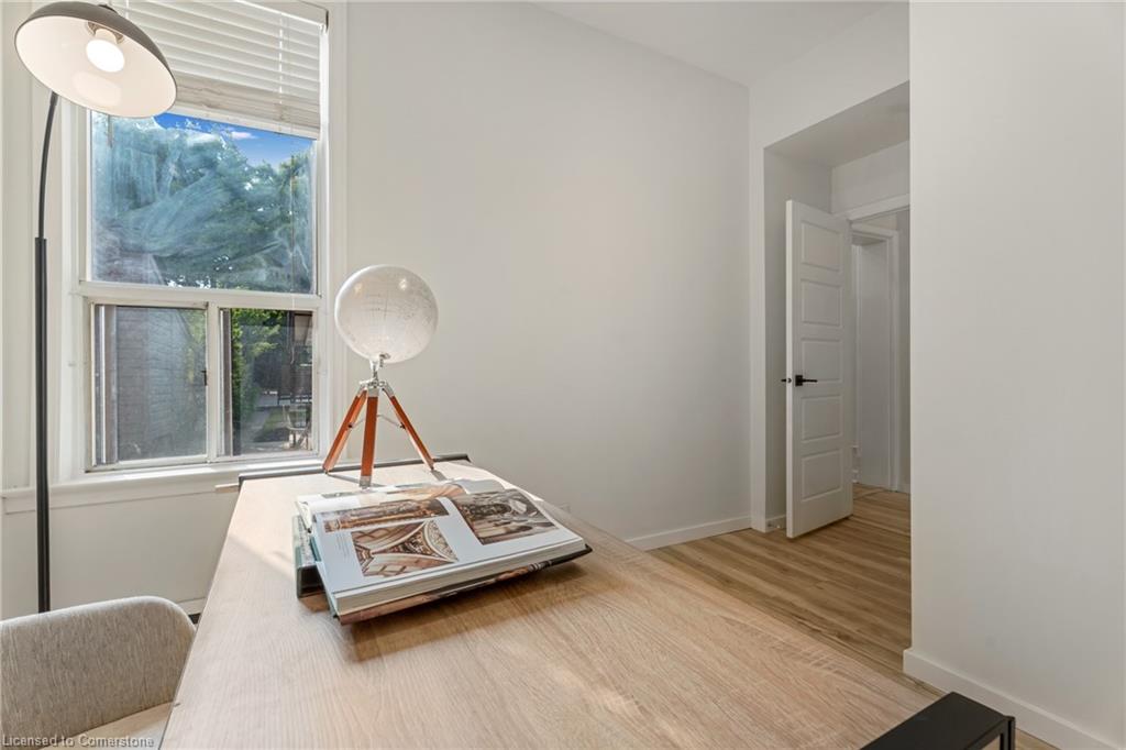 133 Wentworth Street N Property Photo 8