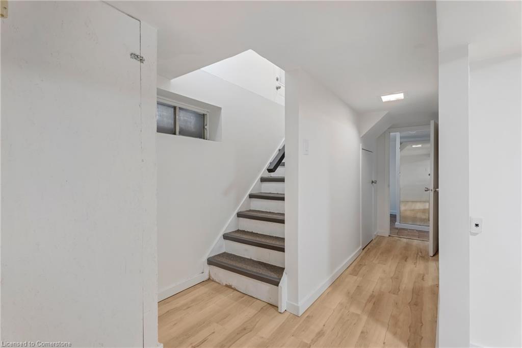 133 Wentworth Street N Property Photo 24