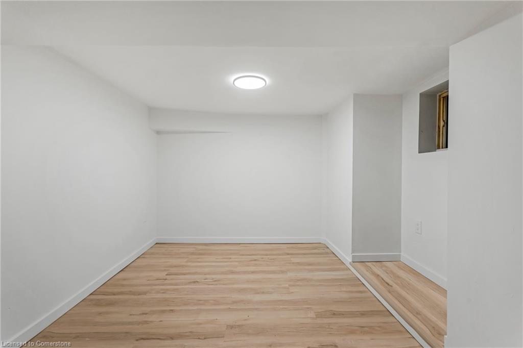 133 Wentworth Street N Property Photo 25