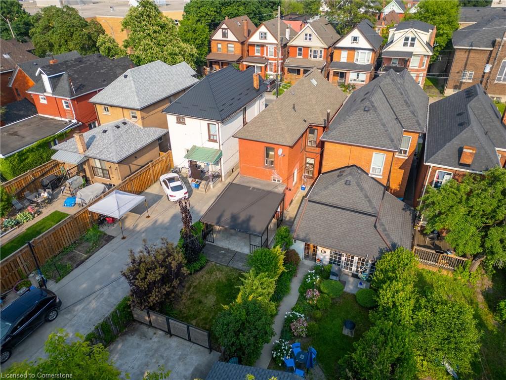133 Wentworth Street N Property Photo 39