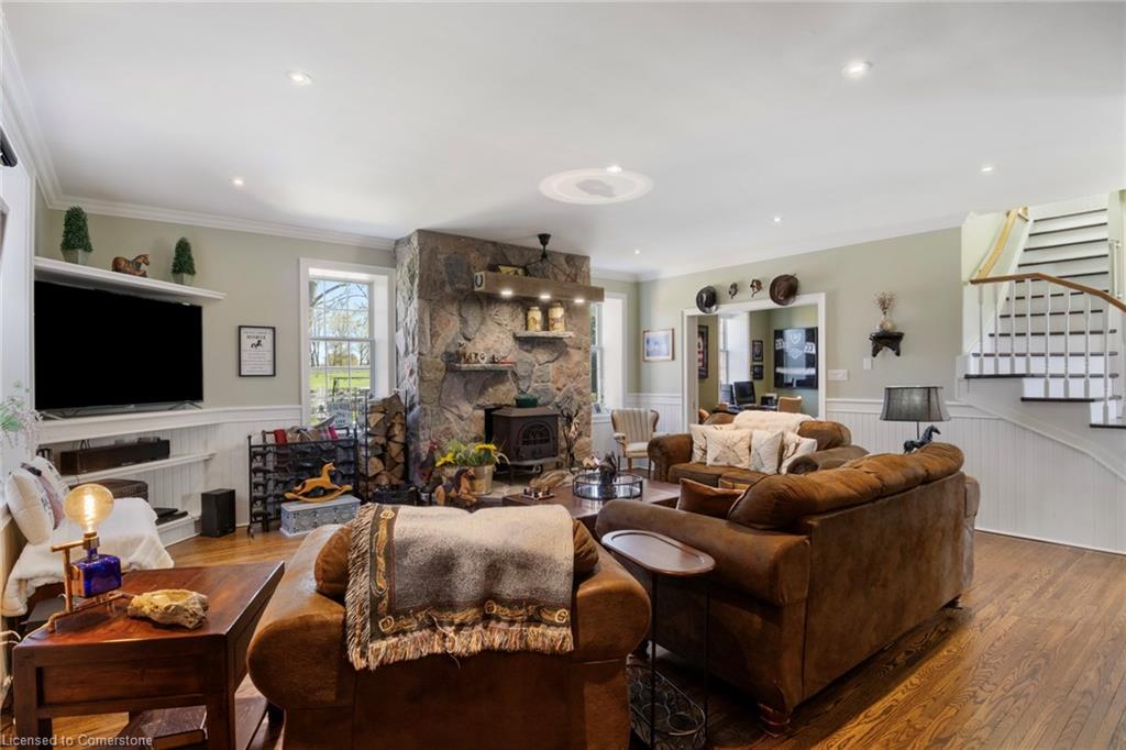 5228 First Line Property Photo 15
