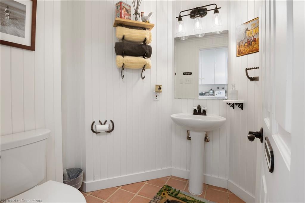 5228 First Line Property Photo 18
