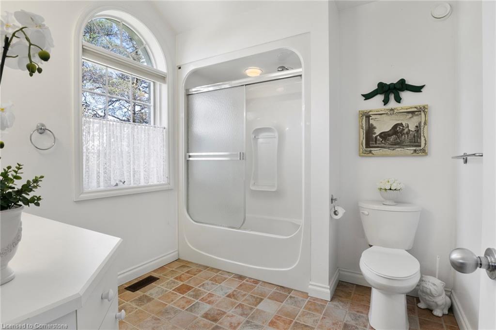 5228 First Line Property Photo 37
