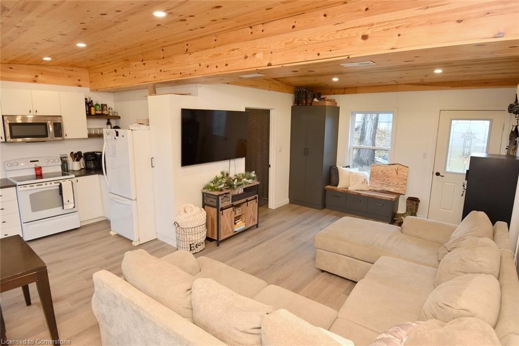 1344 Highway 8 Property Photo 7