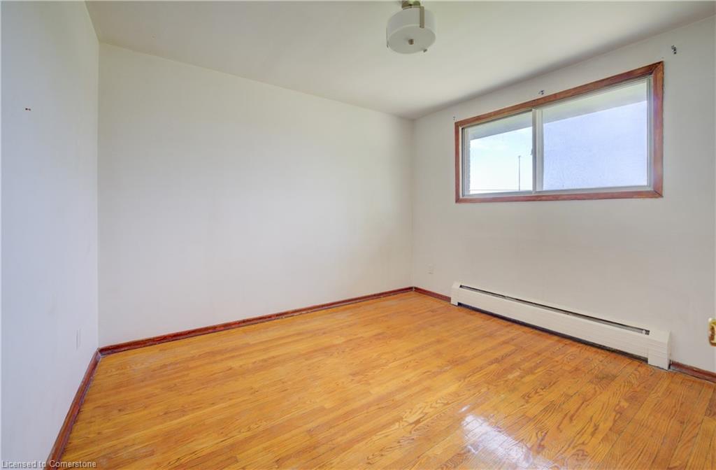4-126 Clive Street Property Photo 5