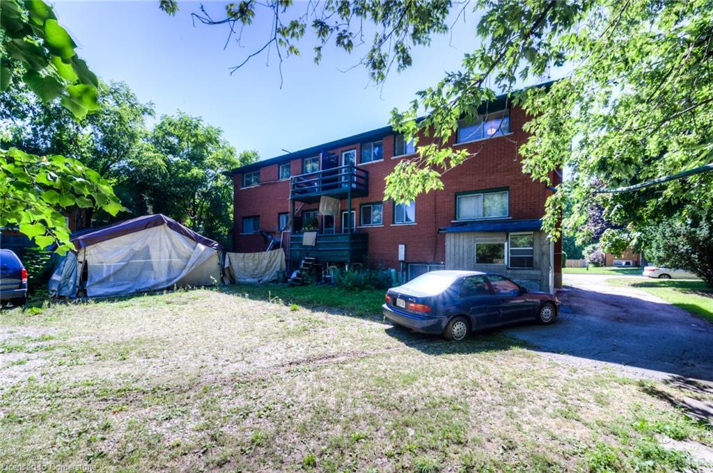 4-126 Clive Street Property Photo 12