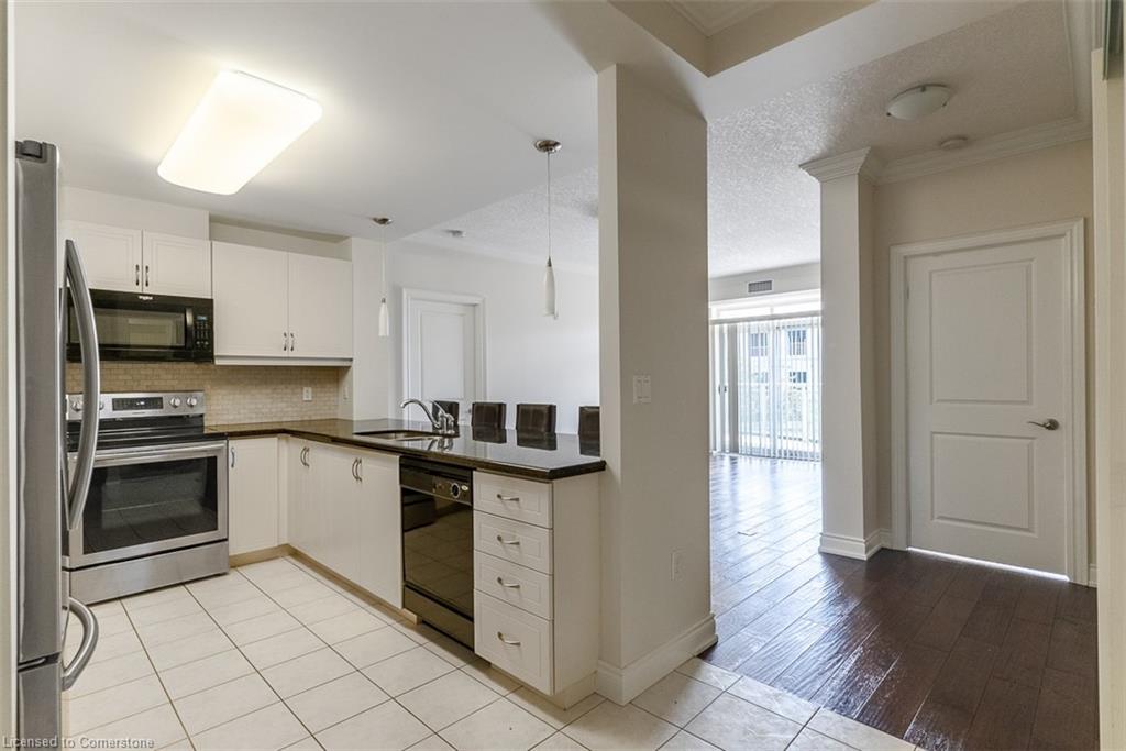 309-125 Wilson Street W Property Photo 3
