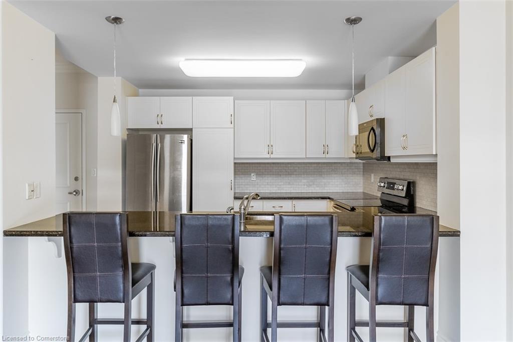309-125 Wilson Street W Property Photo 6