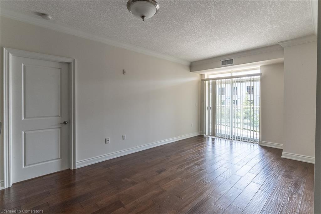 309-125 Wilson Street W Property Photo 8