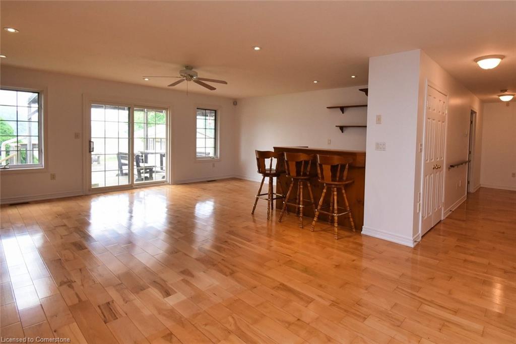 117 Dunrobin Drive Property Photo 8