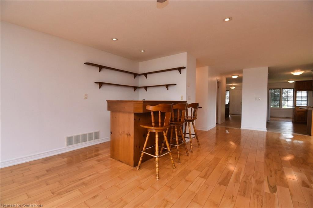 117 Dunrobin Drive Property Photo 10