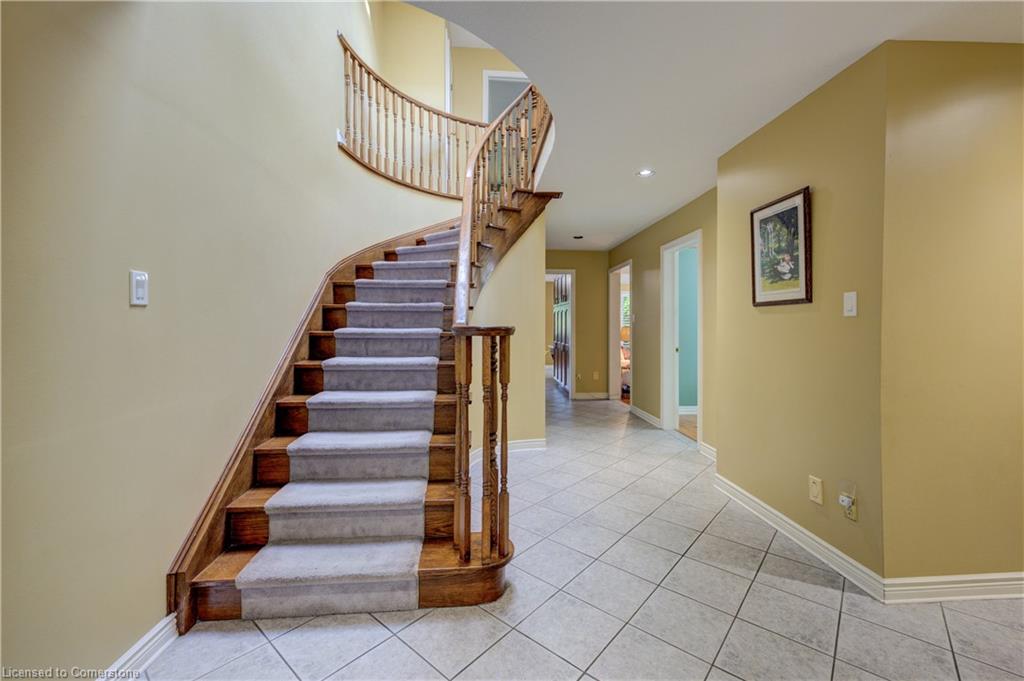 466 Dicenzo Drive Property Photo 5