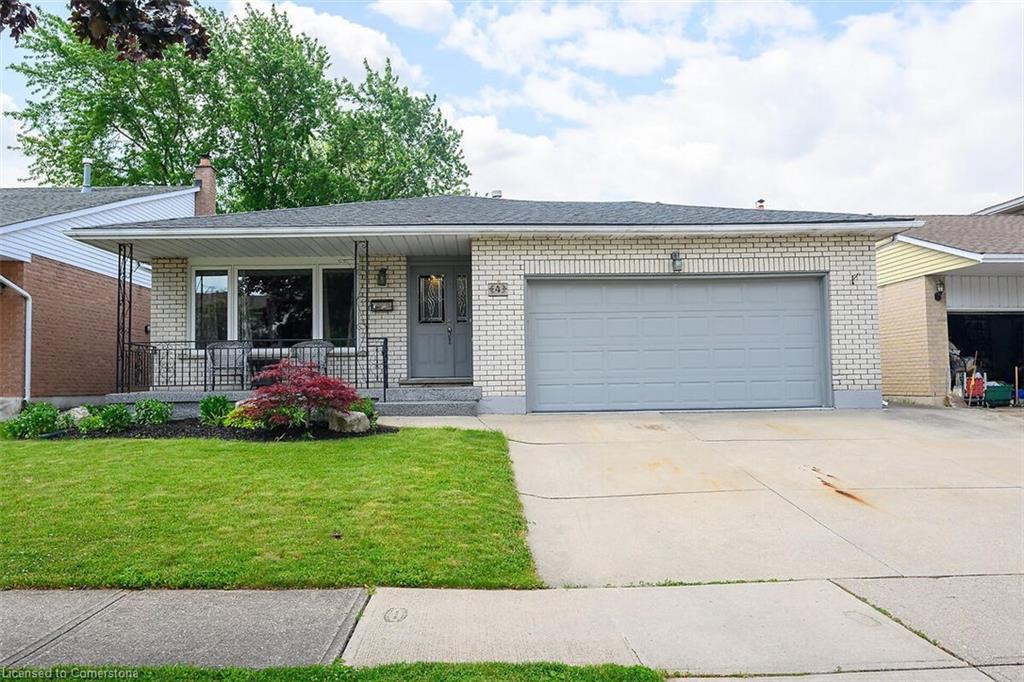 4 Bing Crescent Property Photo 1