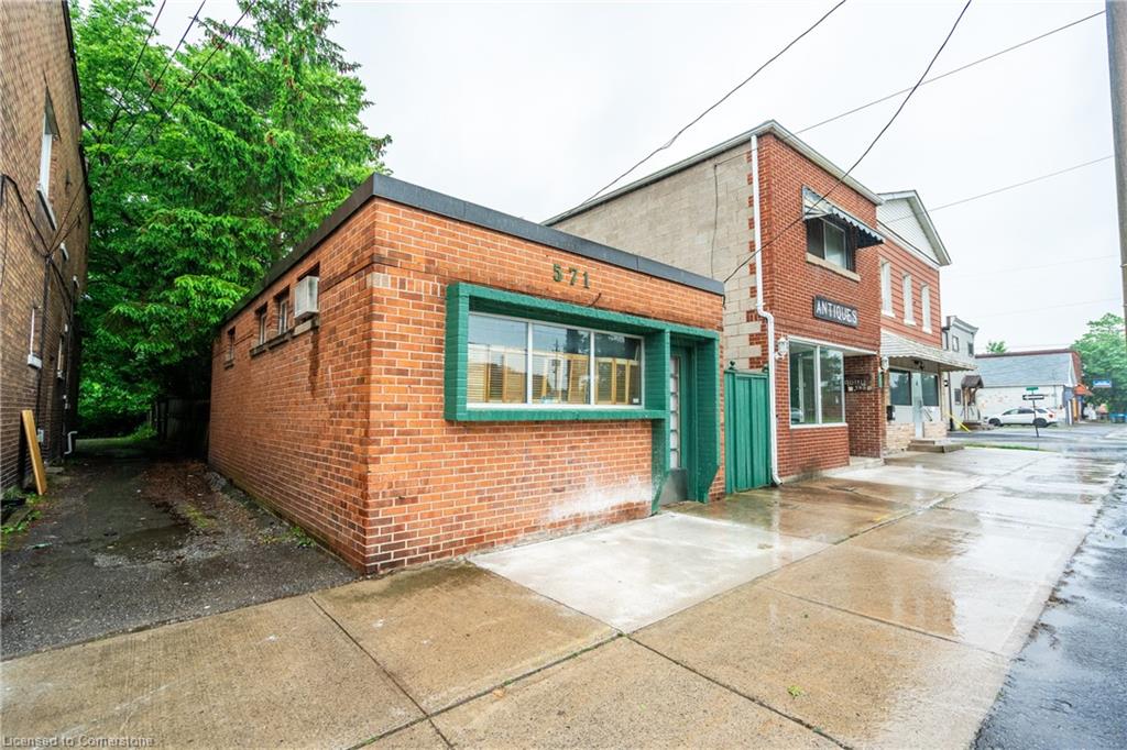 571 King Street Property Photo 2