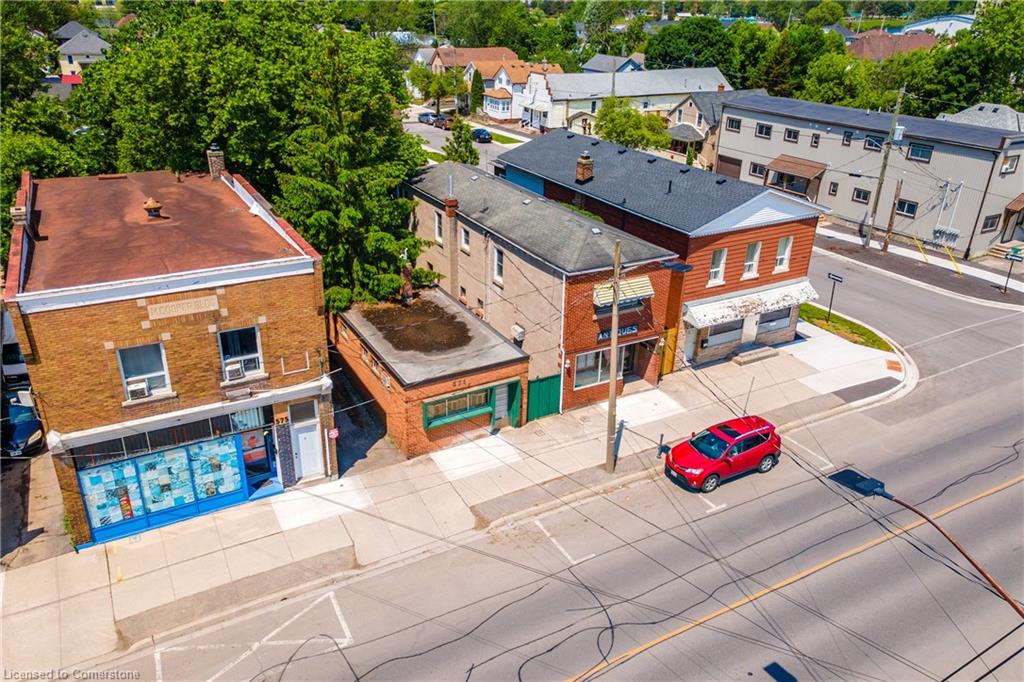 571 King Street Property Photo 11