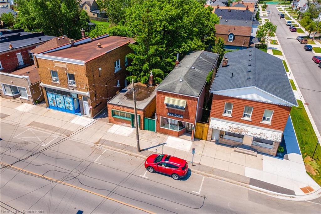 571 King Street Property Photo 13
