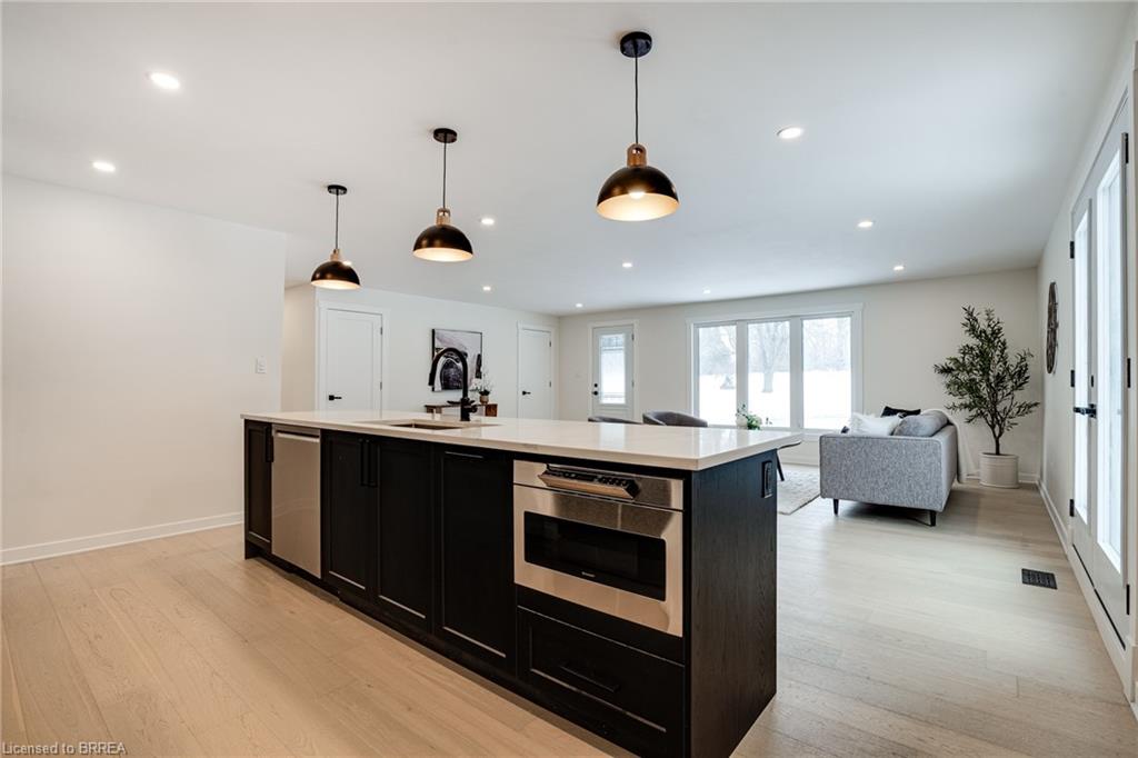 32 Princess Street Property Photo 8