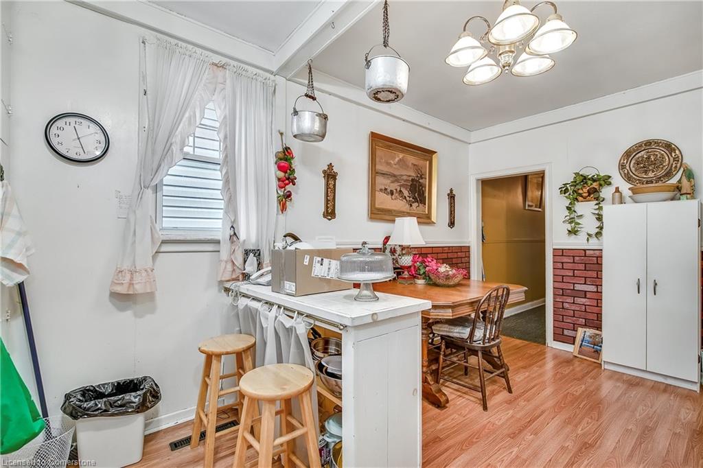569 King Street Property Photo 15