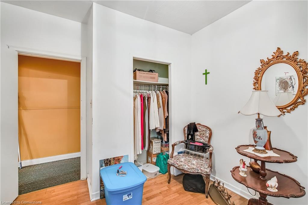 569 King Street Property Photo 18
