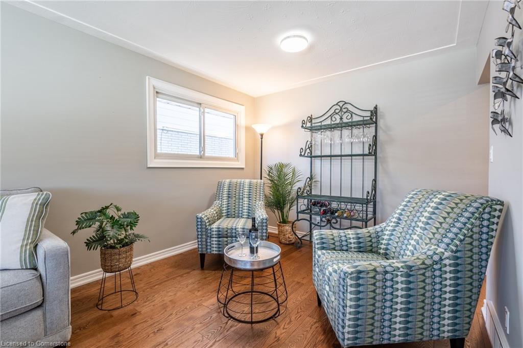 648 Thornwood Avenue Property Photo 8