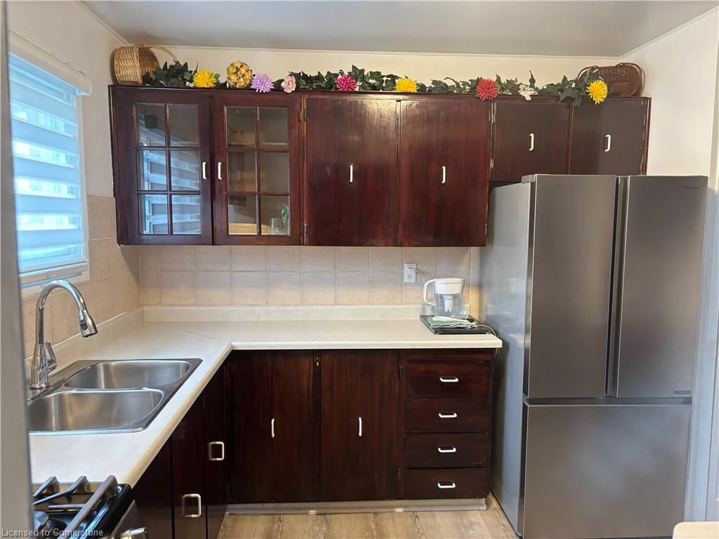 657 Upper Wentworth Street Property Photo 10