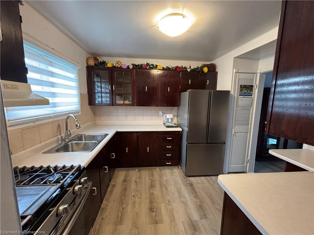 657 Upper Wentworth Street Property Photo 11