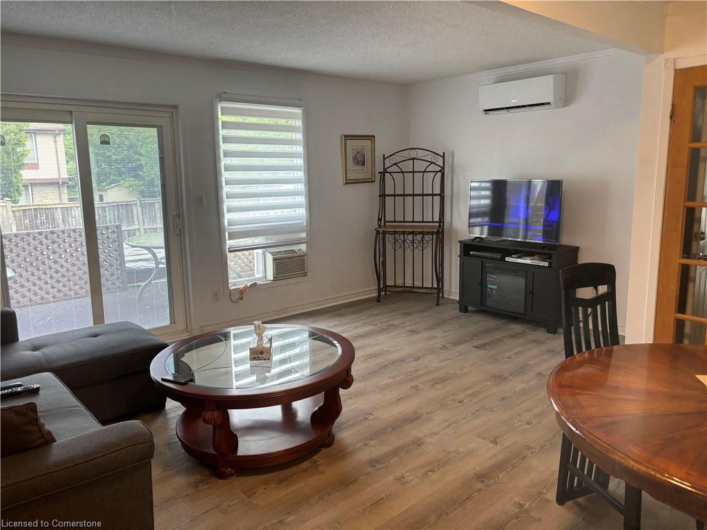 657 Upper Wentworth Street Property Photo 16