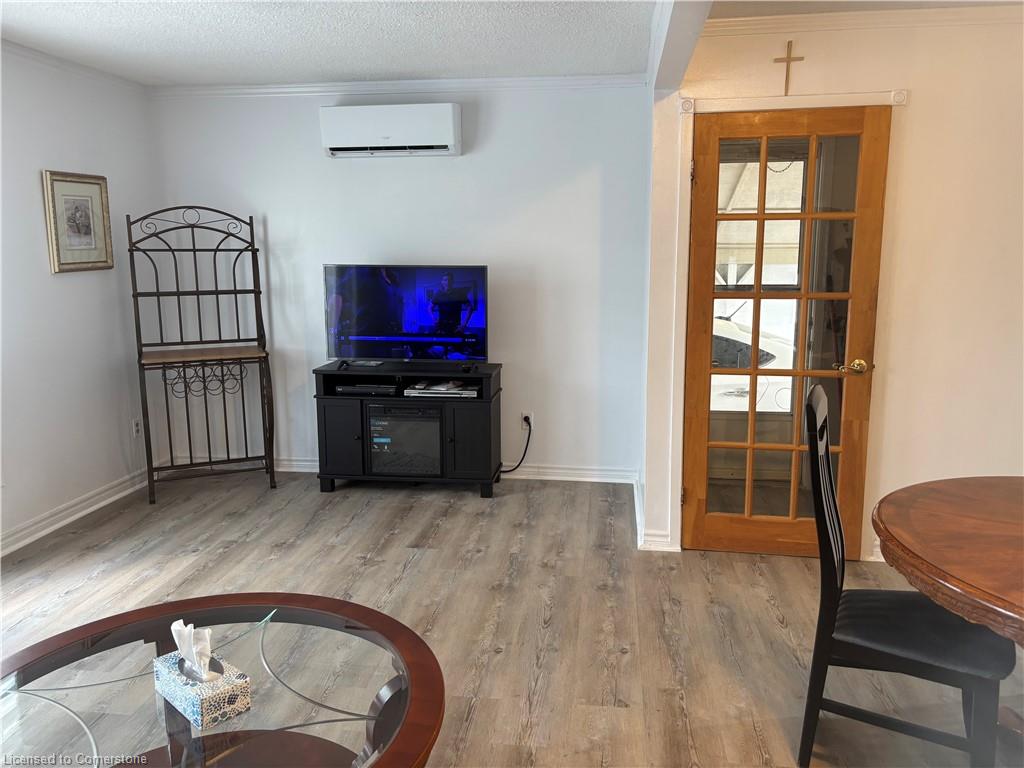 657 Upper Wentworth Street Property Photo 29