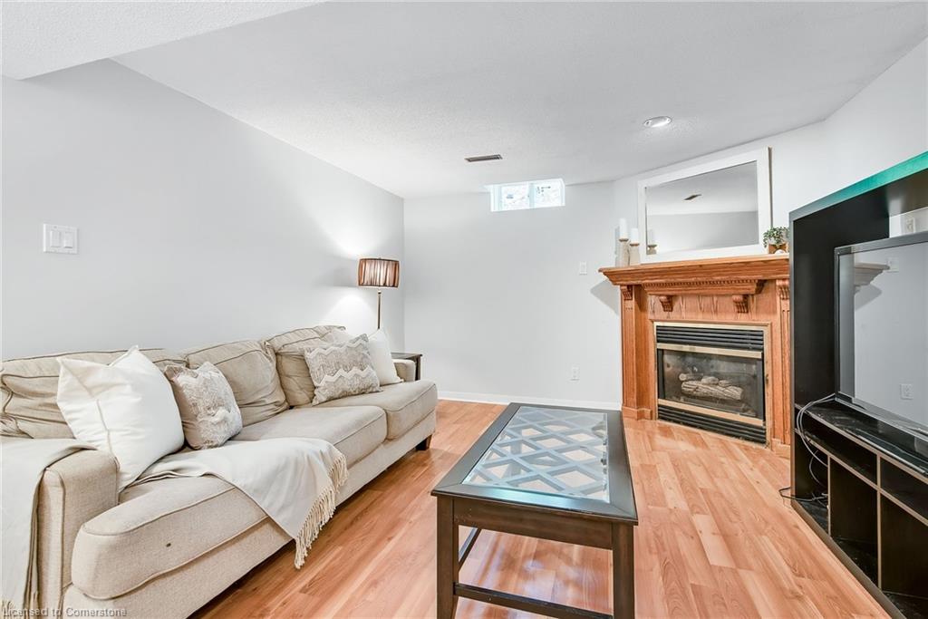14 Ashridge Place Property Photo 33