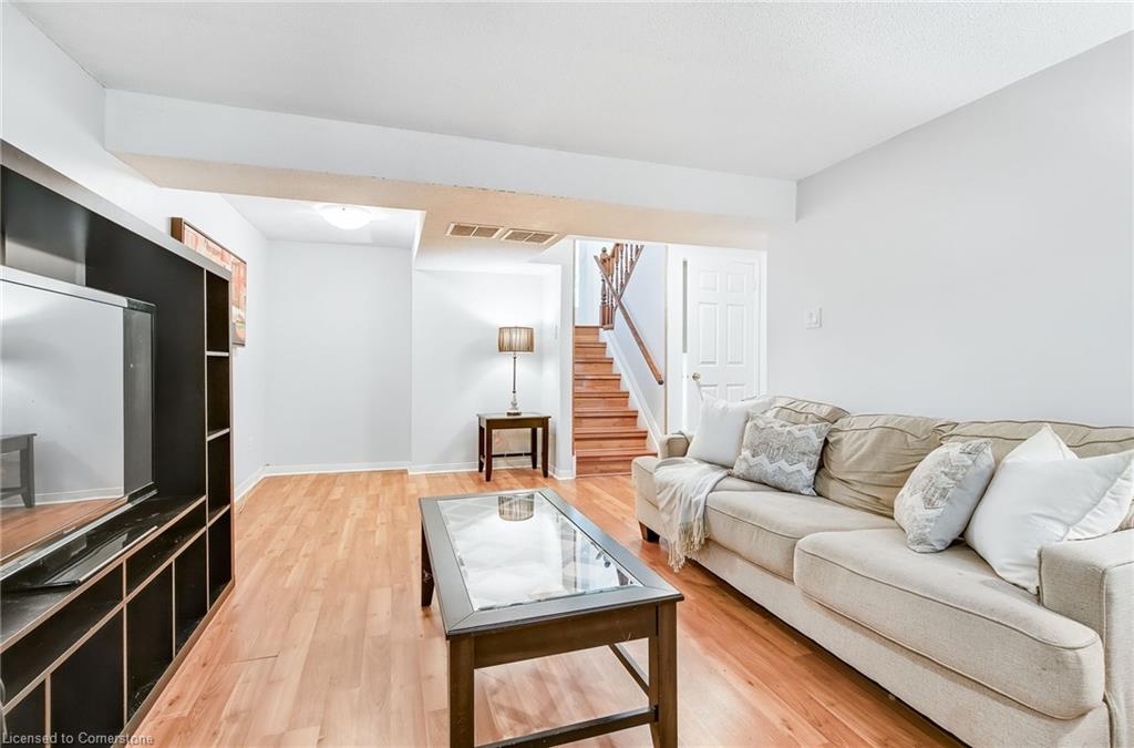 14 Ashridge Place Property Photo 34