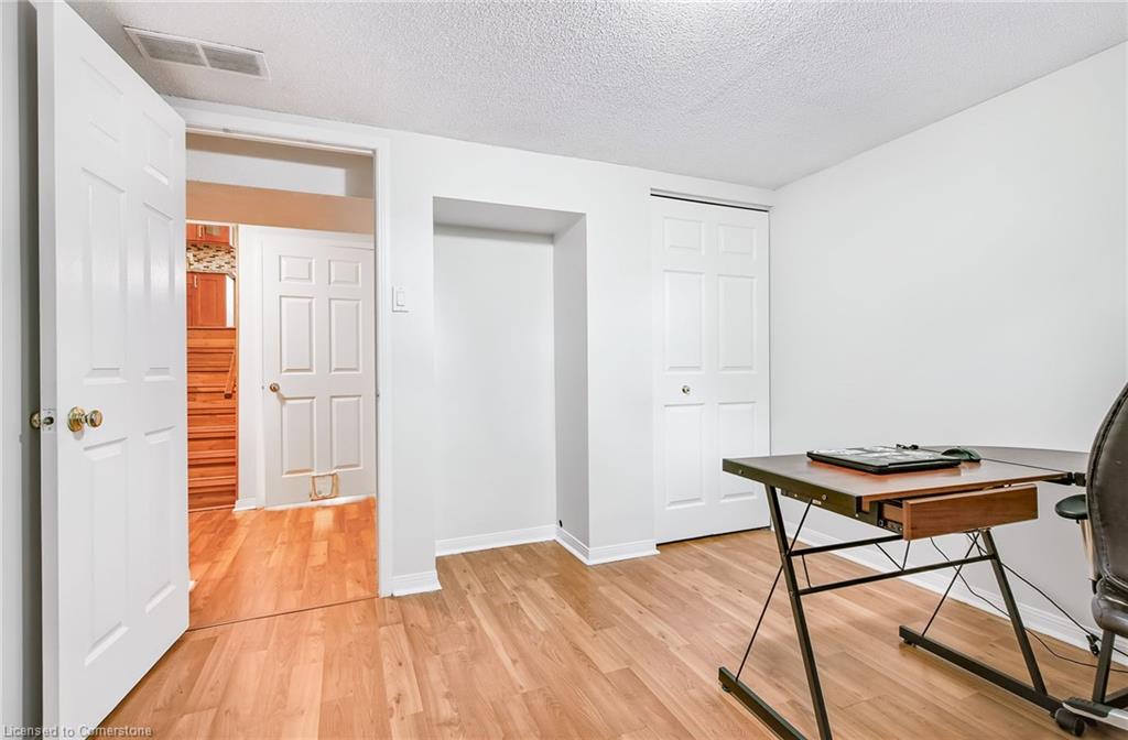 14 Ashridge Place Property Photo 37