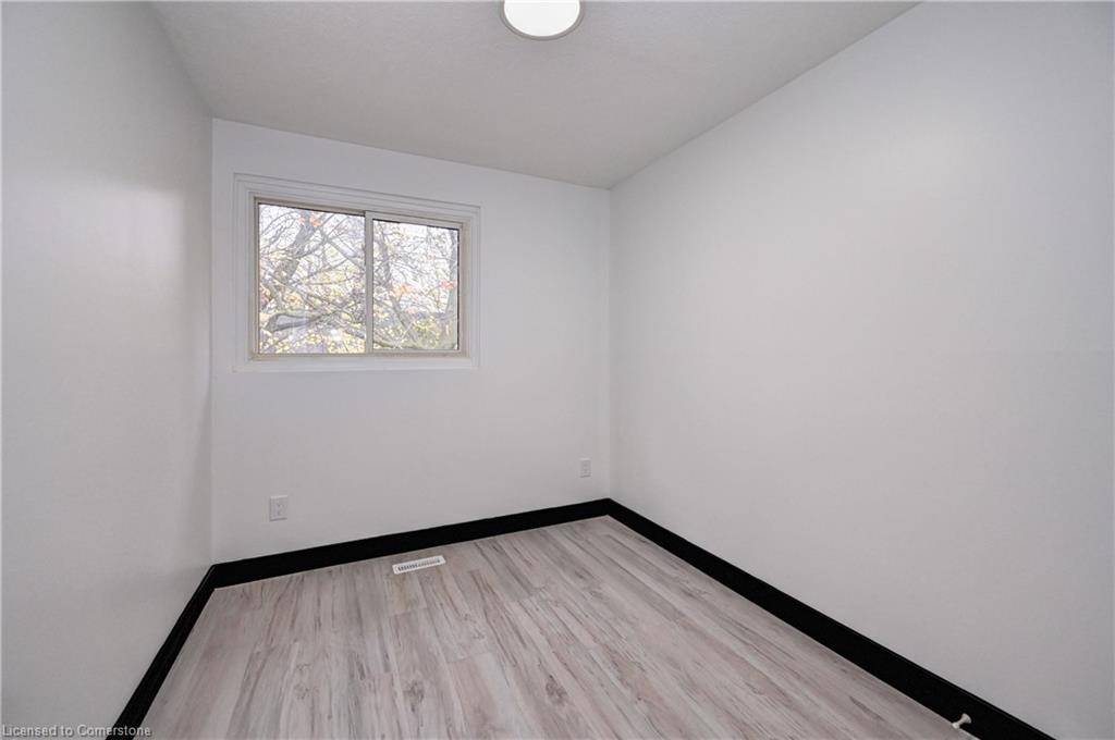 B-528 Sunnydale Place Property Photo 18