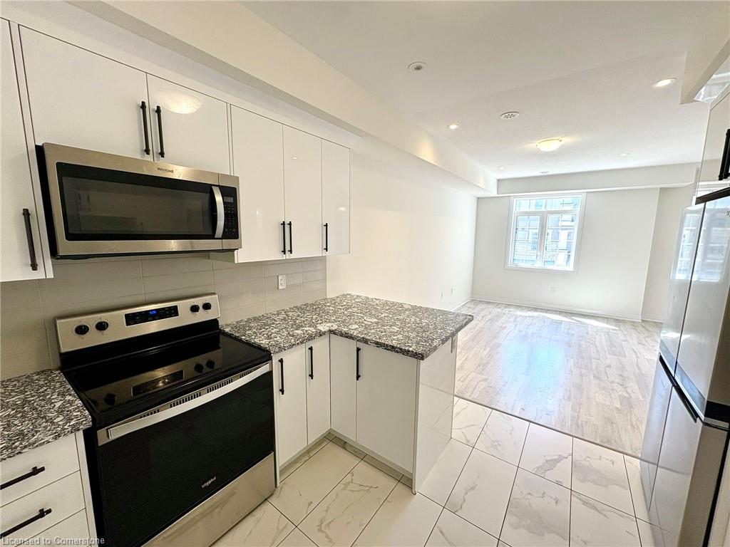 22-305 Garner Road W Property Photo 10