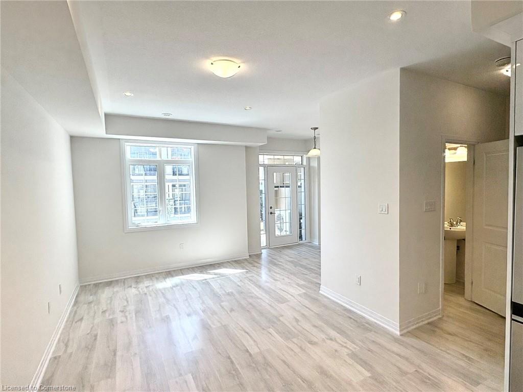 22-305 Garner Road W Property Photo 11