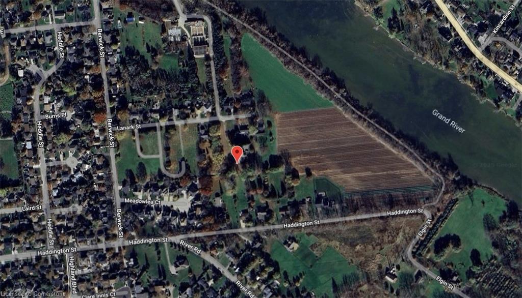 331 Lanark Street Property Photo 4