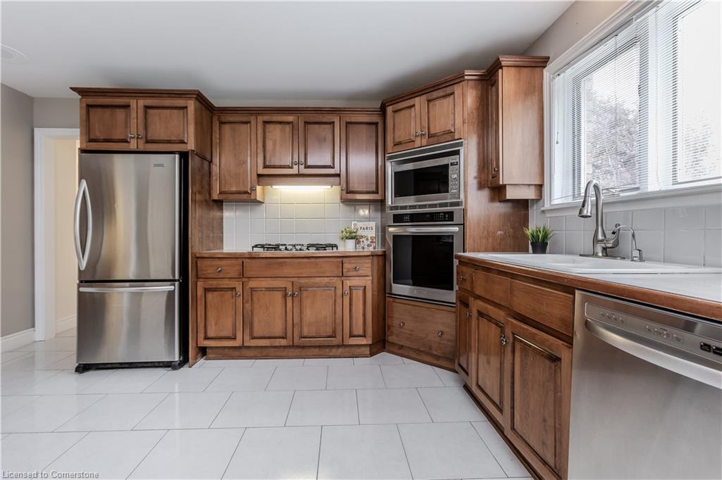 331 Lanark Street Property Photo 17