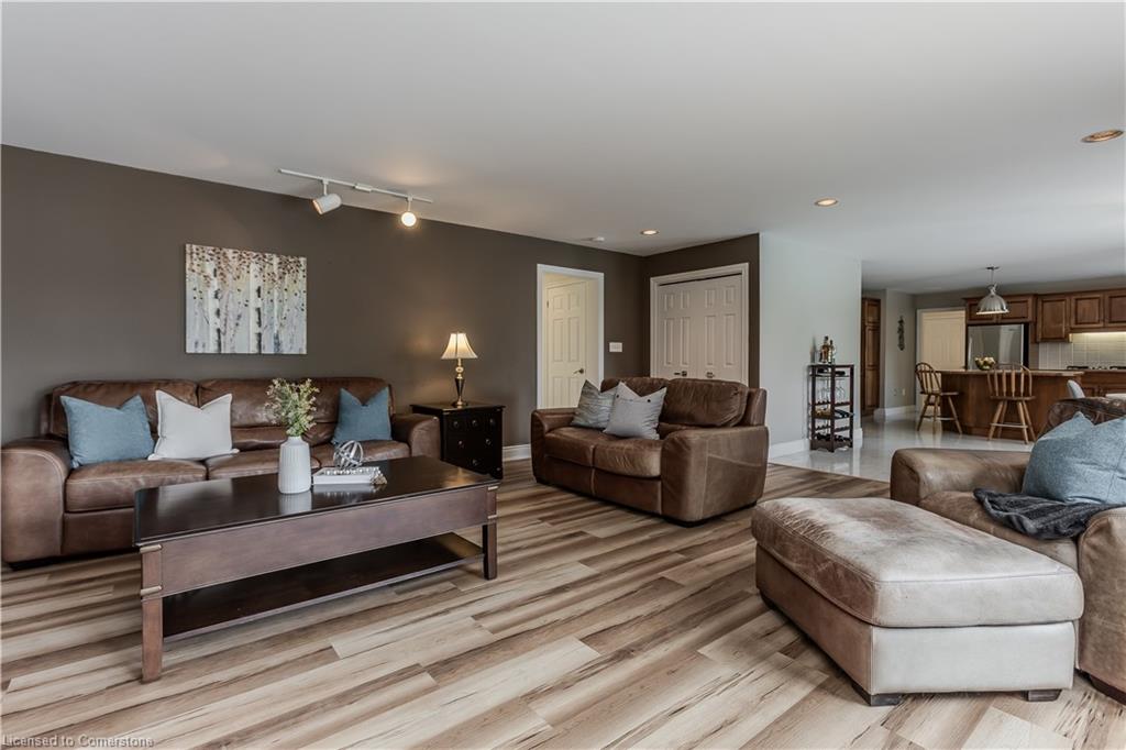 331 Lanark Street Property Photo 23